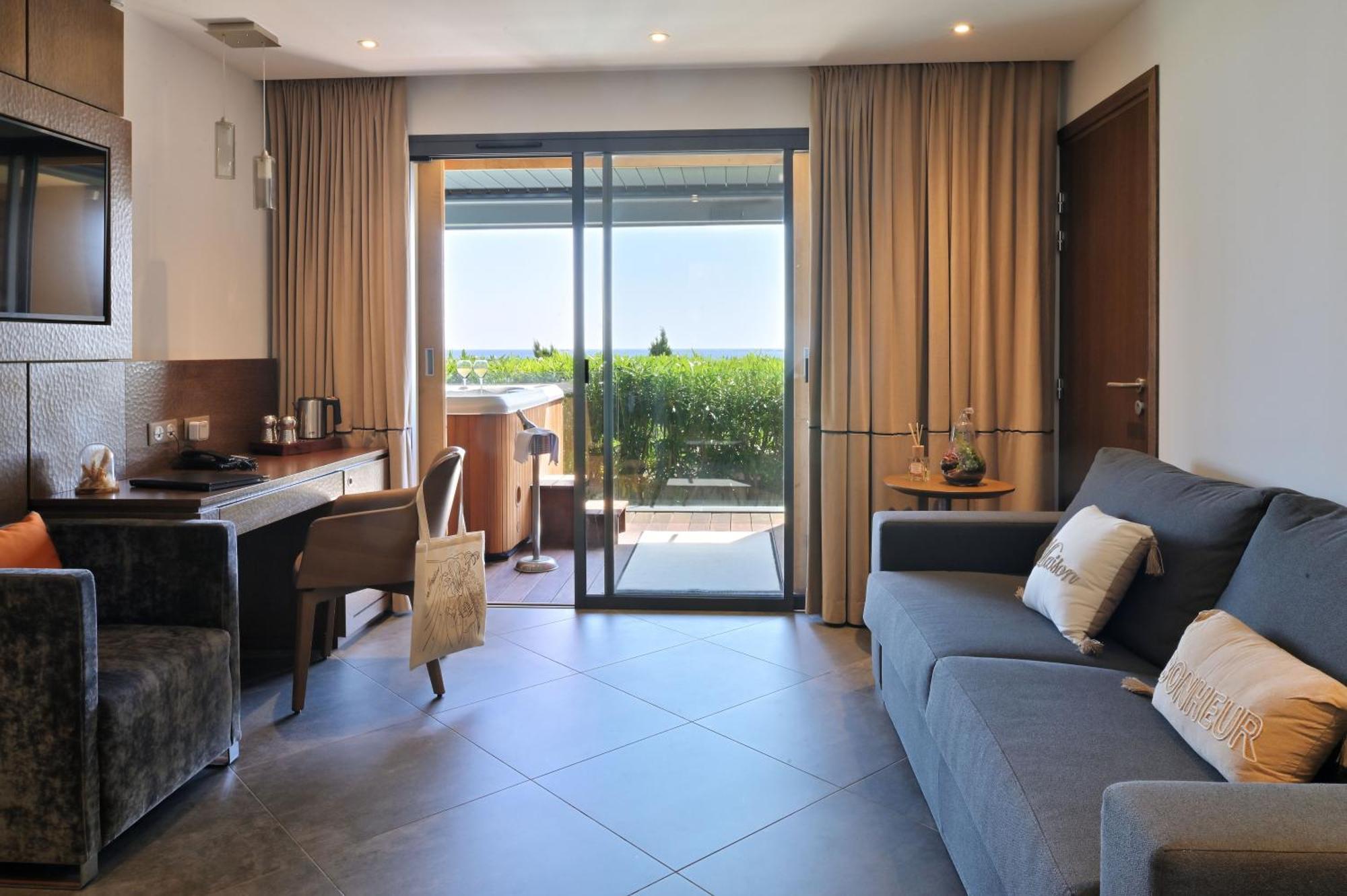 Hotel Le Week End Аяччо Экстерьер фото
